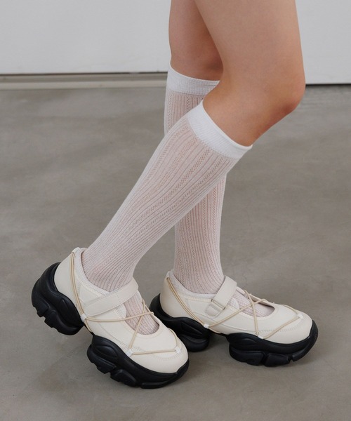 repipi armario（レピピ アルマリオ）の「メリージェーンスニーカー（サンダル・キッズ・ブラック/オフホワイト・LARGE/MEDIUM/SMALL）」の11枚目の写真