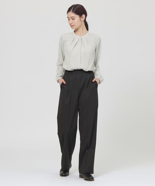 Paul Stuart(ポールスチュアート)の「【ウォッシャブル】エアリーストレッチ パンツ(その他パンツ・レディース・チャコールグレー/ネイビー・6)」の7枚目の写真