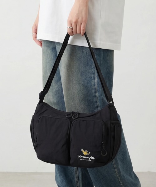 Mark Gonzales（マーク・ゴンザレス）の「【Mark Gonzales/マーク ゴンザレス】アートワークデザインコレクション Wポケットショルダー（ショルダーバッグ・メンズ・ブラック系2/ブラック系1・FREE）」の9枚目の写真