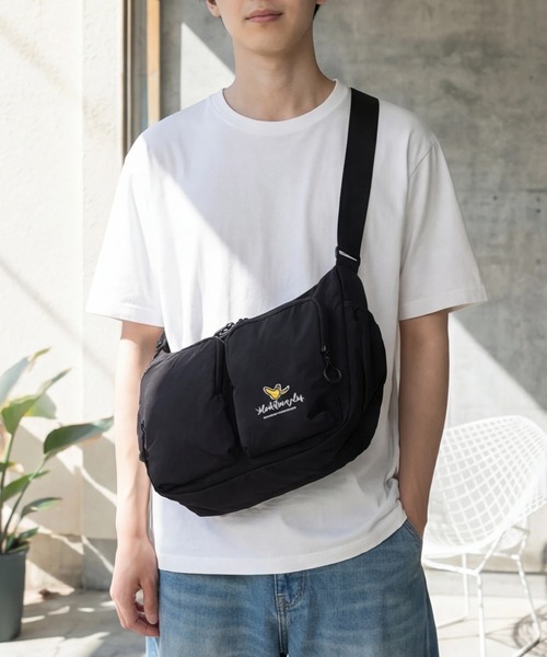 Mark Gonzales（マーク・ゴンザレス）の「【Mark Gonzales/マーク ゴンザレス】アートワークデザインコレクション Wポケットショルダー（ショルダーバッグ・メンズ・ブラック系2/ブラック系1・FREE）」の4枚目の写真