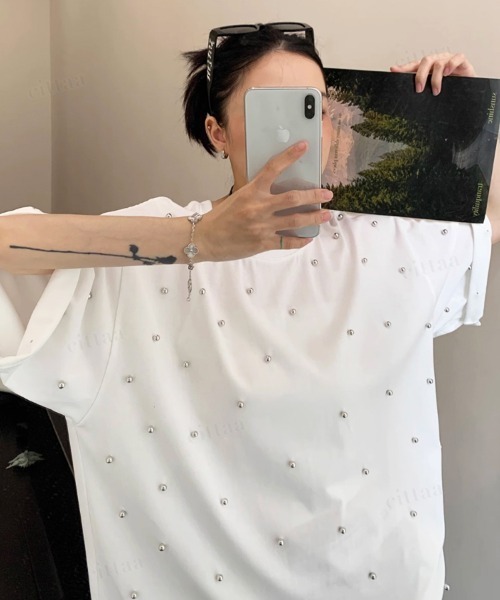 Dalfwin(ダールフィン)の「韓国ファッション RICECAKEラベル付きシルバースタッズ半袖Tシャツ(Tシャツ/カットソー・レディース・ホワイト/ブラック・FREE)」の7枚目の写真