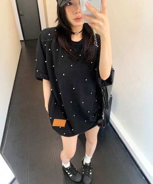 Dalfwin(ダールフィン)の「韓国ファッション RICECAKEラベル付きシルバースタッズ半袖Tシャツ(Tシャツ/カットソー・レディース・ホワイト/ブラック・FREE)」の18枚目の写真