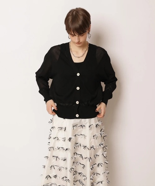 CADUNE（カデュネ）の「シアーカーデ（ニット/セーター・レディース・ホワイト/ブラック/ブラウン/グリーン/ライトイエロー・38）」の6枚目の写真