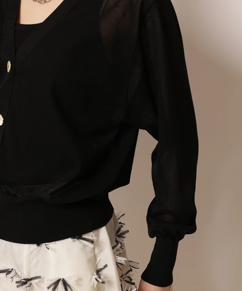 CADUNE（カデュネ）の「シアーカーデ（ニット/セーター・レディース・ホワイト/ブラック/ブラウン/グリーン/ライトイエロー・38）」の9枚目の写真