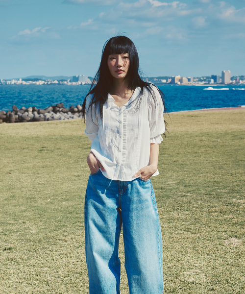 AFTERHOURS(アフターアワーズ)の「COTTON RUFFLE BLOUSE (WHITE)(シャツ/ブラウス・レディース・ホワイト・FREE)」の1枚目の写真