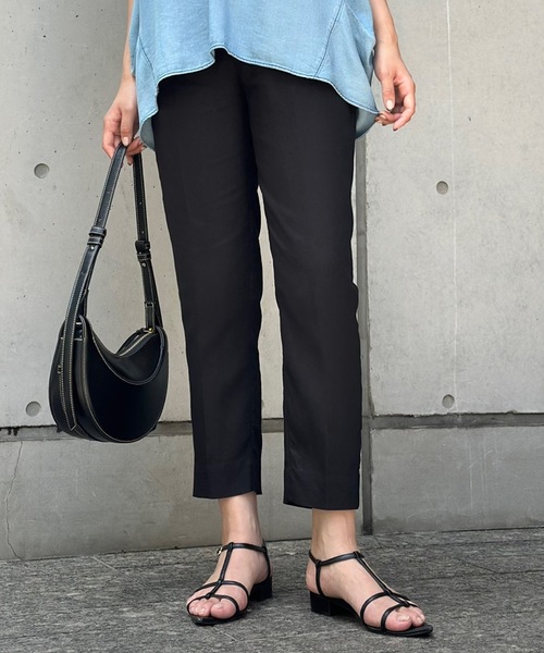 Emma Taylor（エマテイラー）の「リネンスリムテーパードパンツ（その他パンツ・レディース・ベージュ/ブラック・36/38）」の5枚目の写真