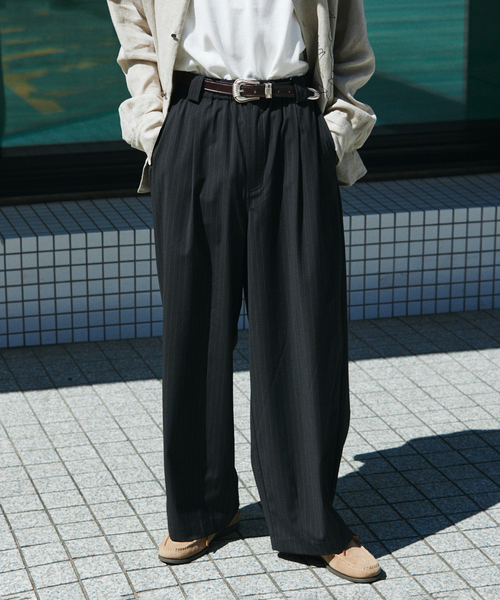 JOURNAL STANDARD（ジャーナルスタンダード）の「TRモダン ワイド スラックス（スラックス・メンズ・スミクロ/ネイビー/ブラック系その他・SMALL/LARGE/MEDIUM）」の2枚目の写真