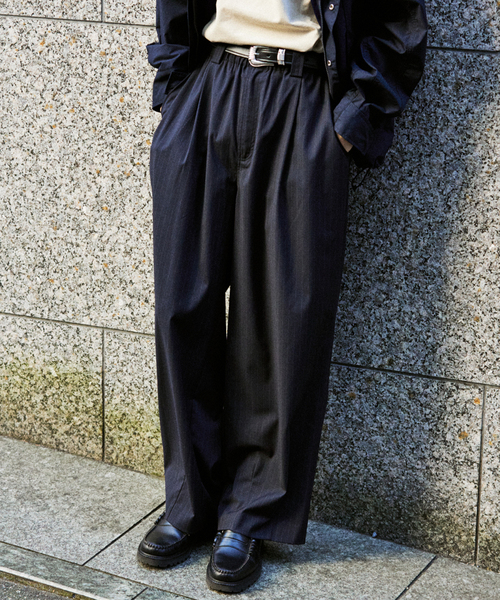 JOURNAL STANDARD（ジャーナルスタンダード）の「TRモダン ワイド スラックス（スラックス・メンズ・スミクロ/ネイビー/ブラック系その他・SMALL/LARGE/MEDIUM）」の3枚目の写真