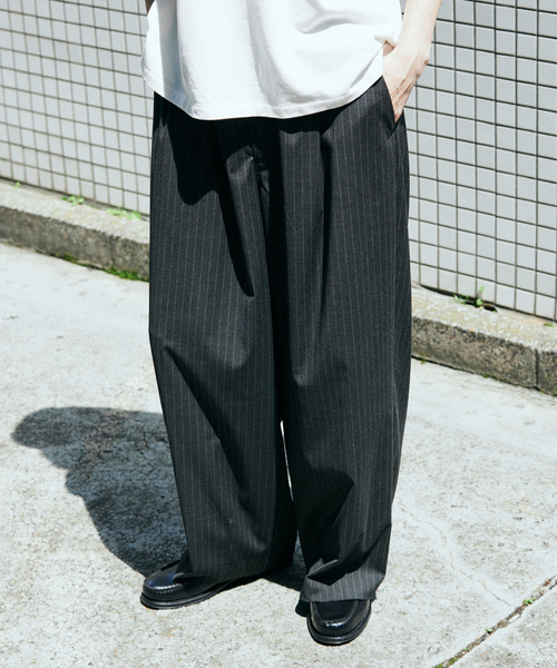 JOURNAL STANDARD(ジャーナルスタンダード)の「TRモダン ワイド スラックス(スラックス・メンズ・スミクロ/ネイビー/ブラック系その他・SMALL/LARGE/MEDIUM)」の5枚目の写真