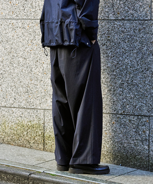 JOURNAL STANDARD（ジャーナルスタンダード）の「TRモダン ワイド スラックス（スラックス・メンズ・スミクロ/ネイビー/ブラック系その他・SMALL/LARGE/MEDIUM）」の5枚目の写真