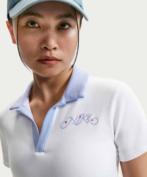 NIKE(ナイキ)の「ナイキ スポーツウェア ウィメンズ ショートスリーブ ポロ クロップトップス / Nike Sportswear Women's Short-Sleeve Polo Crop Top IR7565-100 White(ポロシャツ・レディース・ホワイト・XS/XL/L/M/S)」の3枚目の写真