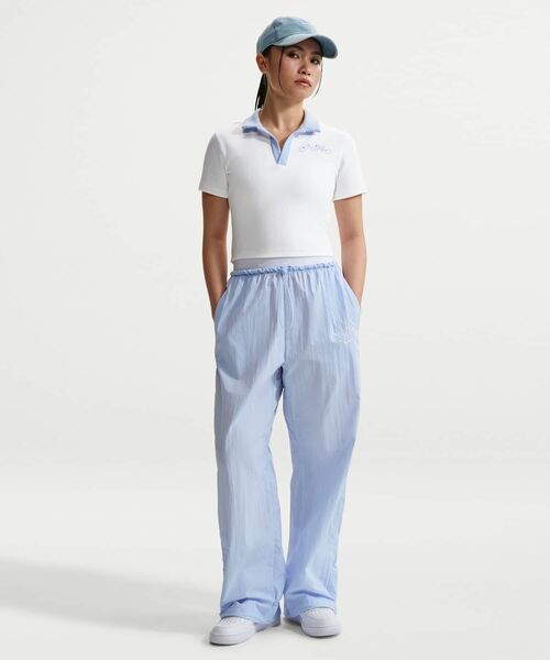 NIKE(ナイキ)の「ナイキ スポーツウェア ウィメンズ ショートスリーブ ポロ クロップトップス / Nike Sportswear Women's Short-Sleeve Polo Crop Top IR7565-100 White(ポロシャツ・レディース・ホワイト・XS/XL/L/M/S)」の4枚目の写真