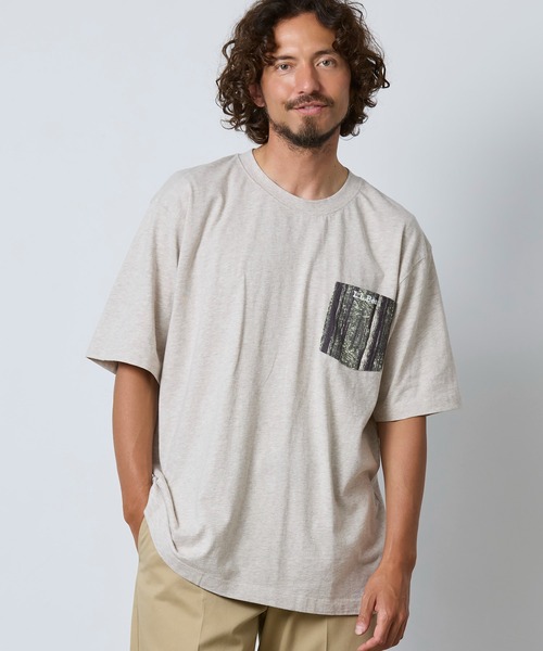 L.L.Bean(エルエルビーン)の「ボクシー・ティ、ポケット・グラフィック 米国フィット・レギュラー(Tシャツ/カットソー・メンズ・ブラック/ネイビー/ベージュ系/ホワイト・X-LARGE/LARGE/MEDIUM/SMALL)」の2枚目の写真