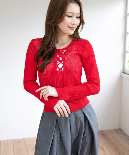 clear（クリア）の「レースアップ透かし編みニットトップス［骨格ウェーブ/Y2K］（ニット/セーター・レディース・レッド/ブルー/チャコールグレー/ブラック/アイボリー・F）」の5枚目の写真