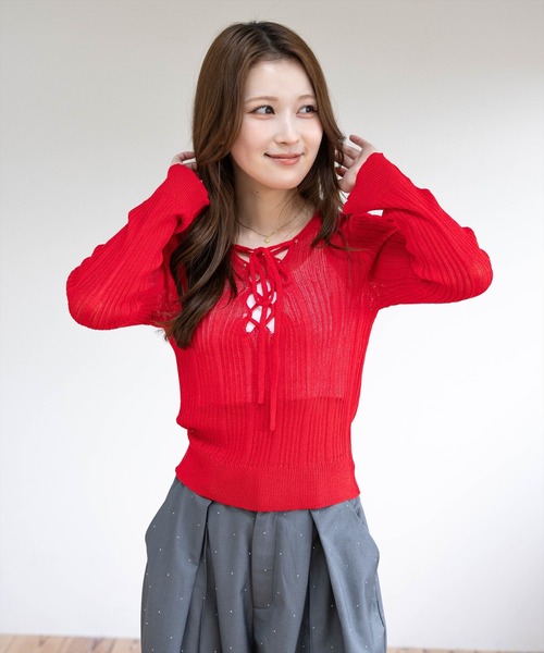 clear（クリア）の「レースアップ透かし編みニットトップス［骨格ウェーブ/Y2K］（ニット/セーター・レディース・レッド/ブルー/チャコールグレー/ブラック/アイボリー・F）」の15枚目の写真