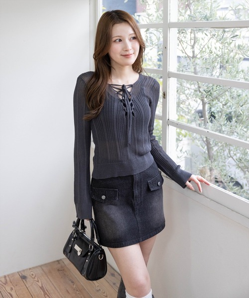 clear（クリア）の「レースアップ透かし編みニットトップス［骨格ウェーブ/Y2K］（ニット/セーター・レディース・レッド/ブルー/チャコールグレー/ブラック/アイボリー・F）」の11枚目の写真