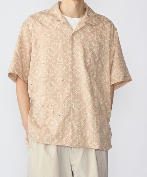 SHIPS(シップス)の「BENCH MARKING SHIRTS: エンブロイダリー オープンカラー シャツ(シャツ/ブラウス・メンズ・ベージュ/ネイビー/ライトグリーン・MEDIUM/LARGE/X-LARGE/SMALL)」の1枚目の写真
