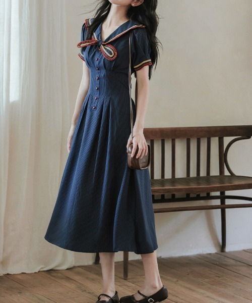 &soiree(アンドソワレ)の「スカーフ風ウエストマーク半袖ワンピース(ワンピース・レディース・ネイビー・SMALL/MEDIUM/LARGE/X-LARGE)」の5枚目の写真