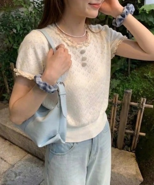 Teem Store(チームストア)の「【ハート柄】配色トリム フロントボタン フリル半袖 サマーニット レースフリルスリーブ(Tシャツ/カットソー・レディース・ブラック/レッド/ホワイト/イエロー・F)」の14枚目の写真
