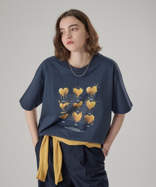 ONCILY(オンシェリー)の「MELTING HEART GRAPHIC T-SHIRT / メルティングハートグラフィックTシャツ(Tシャツ/カットソー・メンズ・ブラック/ホワイト系その他/イエロー/ネイビー/オフホワイト・SMALL/LARGE/MEDIUM)」の15枚目の写真