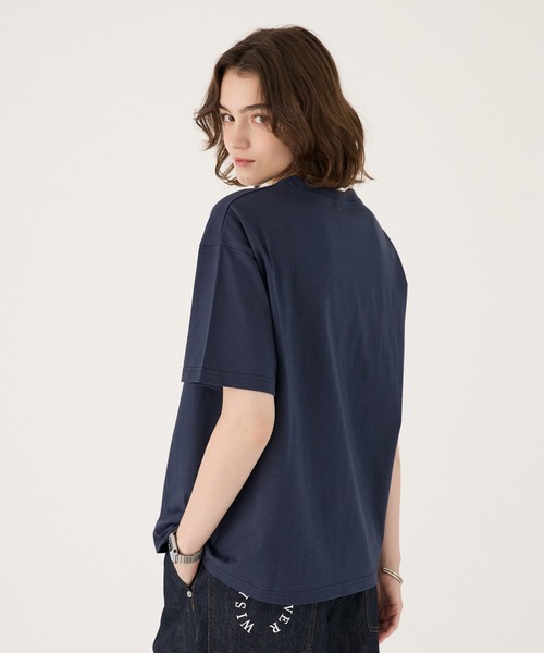 ONCILY（オンシェリー）の「MELTING HEART GRAPHIC T-SHIRT / メルティングハートグラフィックTシャツ（Tシャツ/カットソー・メンズ・ブラック/ホワイト系その他/イエロー/ネイビー/オフホワイト/ブラック系その他/ホワイト/ブラック系その他2/ネイビー系/ネイビー系1・SMALL/LARGE/MEDIUM）」の18枚目の写真