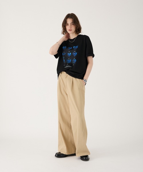 ONCILY（オンシェリー）の「MELTING HEART GRAPHIC T-SHIRT / メルティングハートグラフィックTシャツ（Tシャツ/カットソー・メンズ・ブラック/ホワイト系その他/イエロー/ネイビー/オフホワイト/ブラック系その他/ホワイト/ブラック系その他2/ネイビー系/ネイビー系1・SMALL/LARGE/MEDIUM）」の14枚目の写真