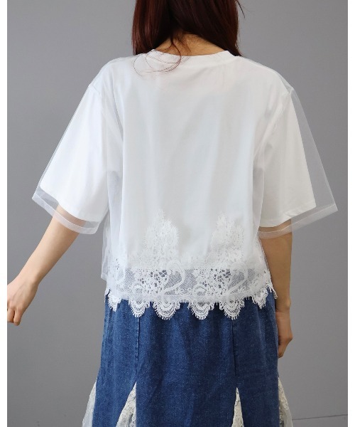 Doumoi(ドゥモエ)の「チュール重ね ロゴ レースドッキングデザイン プルオーバー(Tシャツ/カットソー・レディース・ホワイト/ブラック・FREE)」の11枚目の写真