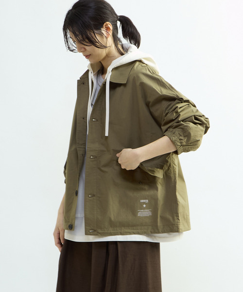 CONVERSE TOKYO（コンバーストウキョウ）の「スピンドルロゴプリントブルゾン（ブルゾン・レディース・ピンク/カーキ/ブラック・MEDIUM/SMALL）」の11枚目の写真