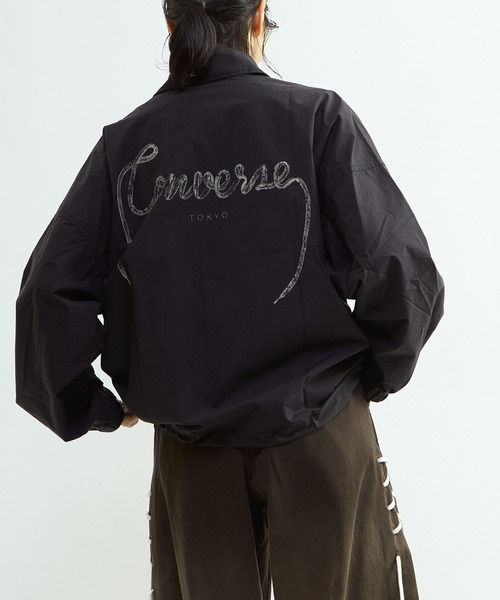 CONVERSE TOKYO（コンバーストウキョウ）の「スピンドルロゴプリントブルゾン（ブルゾン・レディース・ピンク/カーキ/ブラック・MEDIUM/SMALL）」の15枚目の写真