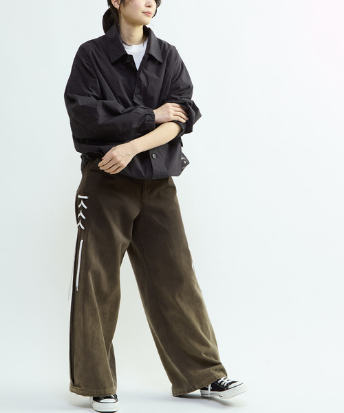 CONVERSE TOKYO（コンバーストウキョウ）の「スピンドルロゴプリントブルゾン（ブルゾン・レディース・ピンク/カーキ/ブラック・MEDIUM/SMALL）」の17枚目の写真