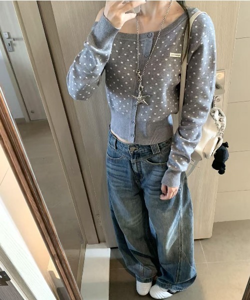 LETee(レティー)の「抜け感×女性らしさを演出!ドット柄オフショルアシンメトリーカーディガン(カーディガン/ボレロ・レディース・ピンク/グレー・FREE)」の7枚目の写真
