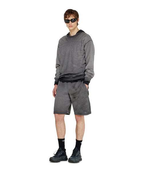 DIESEL（ディーゼル）の「メンズ ショートパンツ P-RAWCROW（その他パンツ・メンズ・ホワイト系その他/グレー系その他・MEDIUM/LARGE/SMALL/X-LARGE）」の7枚目の写真