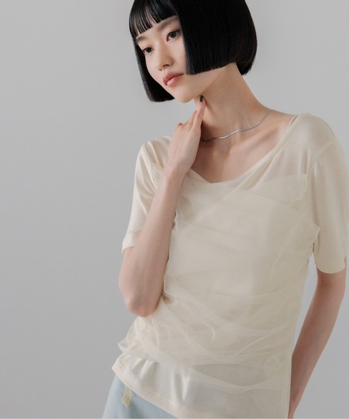 LOWRYS FARM(ローリーズファーム)の「チュールレイヤードSS 1032082(Tシャツ/カットソー・レディース・アイボリー/ブラック/ブルー・FREE)」の2枚目の写真