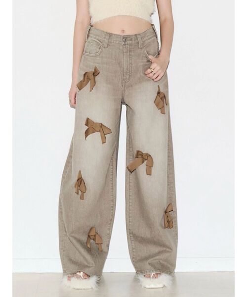 EVRIS(エヴリス)の「リボンモチーフワイドデニムパンツ(デニムパンツ・レディース・ブルー/ベージュ・SMALL/MEDIUM)」の1枚目の写真