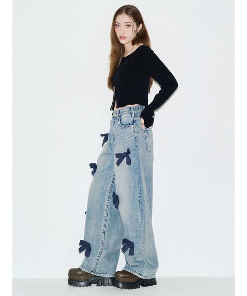 EVRIS(エヴリス)の「リボンモチーフワイドデニムパンツ(デニムパンツ・レディース・ブルー/ベージュ・SMALL/MEDIUM)」の5枚目の写真