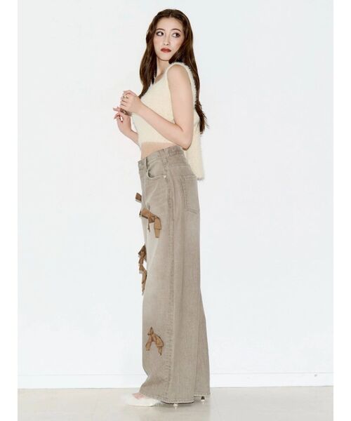 EVRIS(エヴリス)の「リボンモチーフワイドデニムパンツ(デニムパンツ・レディース・ブルー/ベージュ・SMALL/MEDIUM)」の12枚目の写真