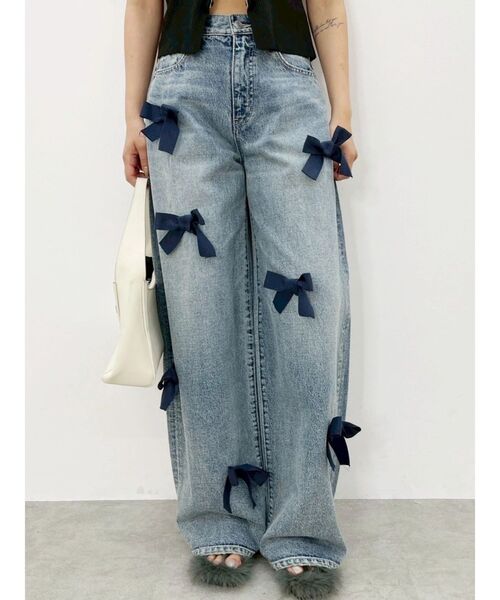 EVRIS(エヴリス)の「リボンモチーフワイドデニムパンツ(デニムパンツ・レディース・ブルー/ベージュ・SMALL/MEDIUM)」の15枚目の写真