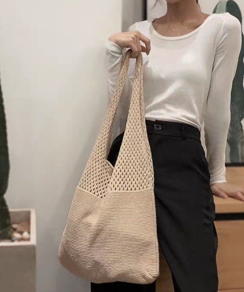 boemy(ボエミー)の「透かし編みニット トートバッグ(トートバッグ・レディース・ベージュ/ブラック/ホワイト/アイボリー・FREE)」の5枚目の写真