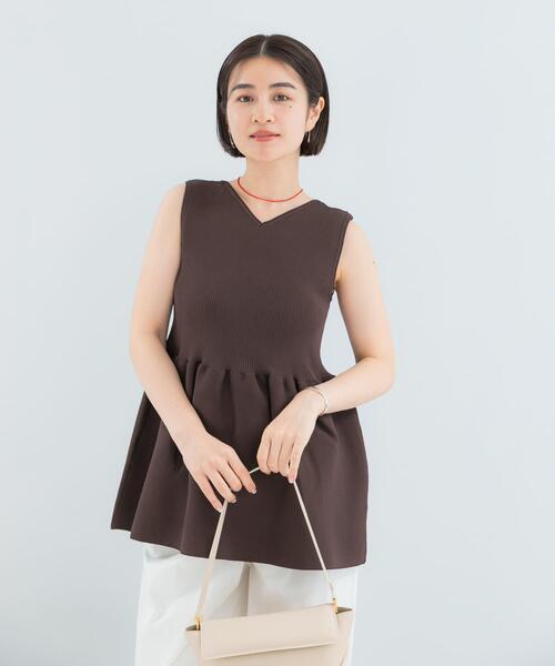 URBAN RESEARCH ROSSO WOMEN(アーバンリサーチ ロッソ)の「ウォッシャブルペプラムニットトップス(ニット/セーター・レディース・ピンク/ブラウン/ブラック・FREE)」の15枚目の写真