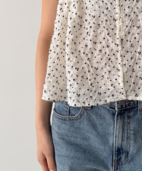 CANAL JEAN(キャナルジーン)の「HARING 小花シャーリングキャミソール(シャツ/ブラウス・レディース・ブラック/ホワイト・ONE SIZE)」の14枚目の写真