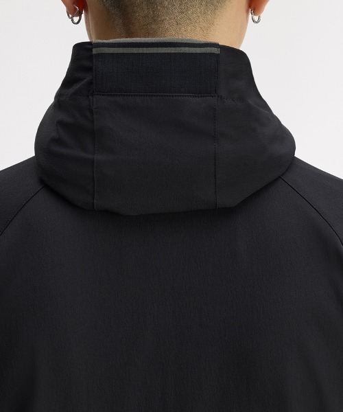 FRED PERRY（フレッドペリー）の「【ZOZO & ONLINESHOP限定】Tipped Colour Block Jacket／ティップドカラーブロックジャケット（ブルゾン・メンズ・ブラック・S/M/L）」の7枚目の写真