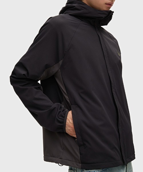 FRED PERRY（フレッドペリー）の「【ZOZO & ONLINESHOP限定】Tipped Colour Block Jacket／ティップドカラーブロックジャケット（ブルゾン・メンズ・ブラック・S/M/L）」の3枚目の写真