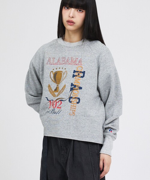 Russell Athletic(ラッセルアスレティック)の「【RUSSELL ATHLETIC/ラッセル アスレチック】トライブレンド裏起毛クルーネックスウェット/Tri-Blend Brushed Championship CN Sweat/スウェット(スウェット・レディース・ライトグレー/レッド/ブラウン・フリー)」の2枚目の写真