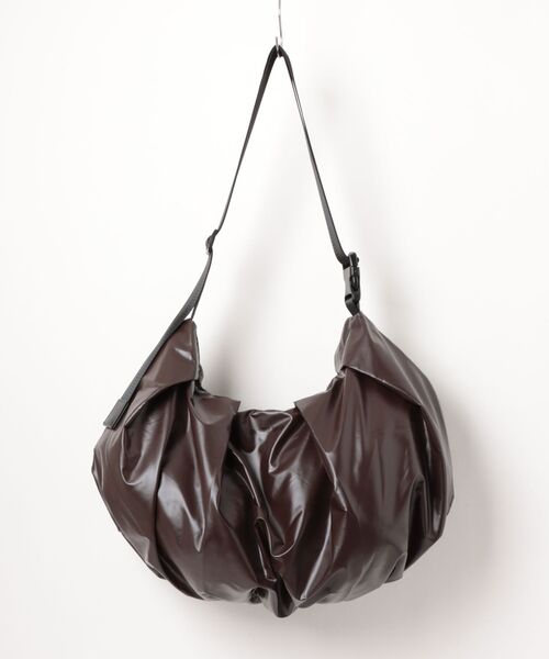 CONVERSE TOKYO(コンバーストウキョウ)の「GATHERED SHOULDER BAG(ショルダーバッグ・レディース・チャコールグレー/ブラック/ブラウン・FREE)」の1枚目の写真