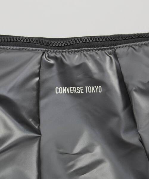 CONVERSE TOKYO(コンバーストウキョウ)の「GATHERED SHOULDER BAG(ショルダーバッグ・レディース・チャコールグレー/ブラック/ブラウン・FREE)」の9枚目の写真
