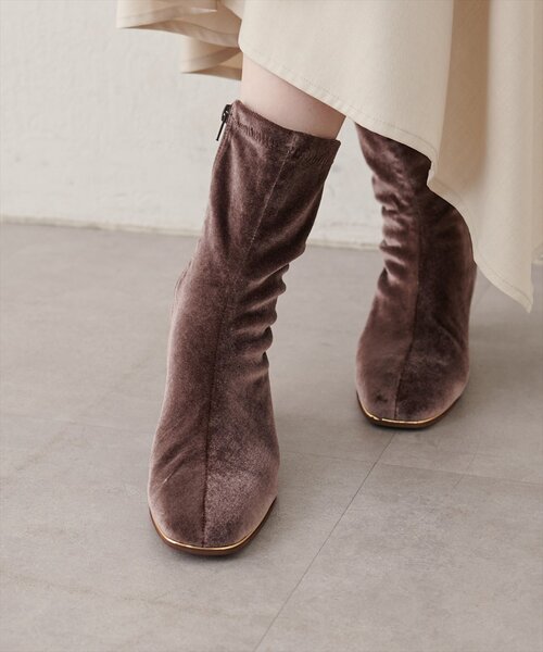 natural couture(ナチュラルクチュール)の「ベロアショートブーツ(ブーツ・レディース・モカ/ブラウン/ブラック・LARGE/MEDIUM)」の13枚目の写真