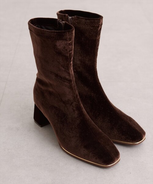 natural couture(ナチュラルクチュール)の「ベロアショートブーツ(ブーツ・レディース・モカ/ブラウン/ブラック・LARGE/MEDIUM)」の17枚目の写真