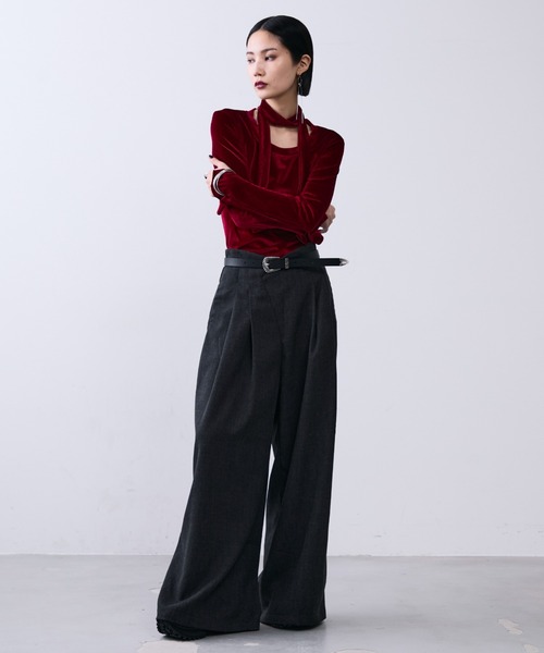 MONOe(モノエ)の「ウェーブウエストタックワイドパンツ(スラックス・レディース・ブラック/ライトグレー/チャコールグレー・MEDIUM/LARGE/SMALL)」の13枚目の写真