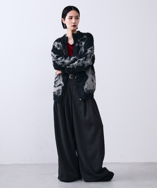 MONOe(モノエ)の「ウェーブウエストタックワイドパンツ(スラックス・レディース・ブラック/ライトグレー/チャコールグレー・MEDIUM/LARGE/SMALL)」の17枚目の写真