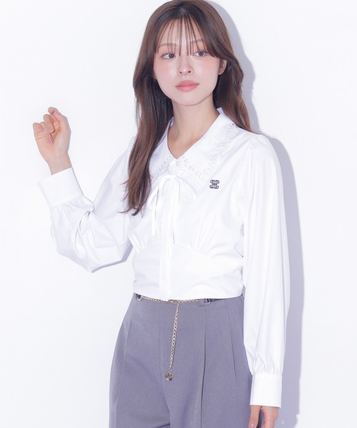 JILL by JILL STUART(ジルバイジルスチュアート)の「スカラップ襟ブラウス(シャツ/ブラウス・レディース・ベージュ系その他/ホワイト・FREE)」の3枚目の写真